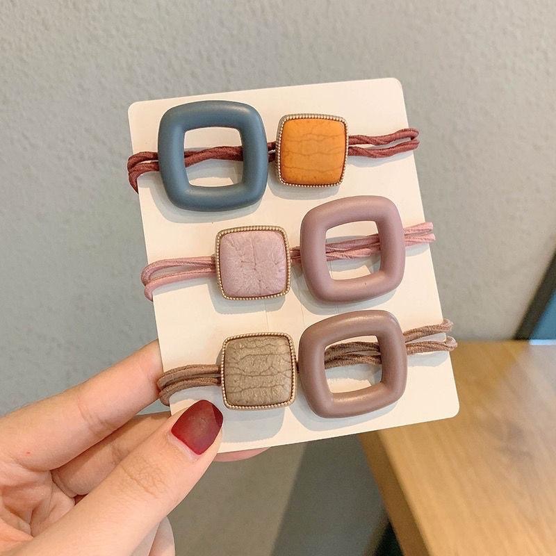 [老闆的娘] 台灣現貨 韓版氣質簡約小香 莫蘭迪色鏤空方塊高彈力髮圈 扎馬尾 髮繩 包頭橡皮圈 髮繩 造型髮束 髮飾-細節圖6