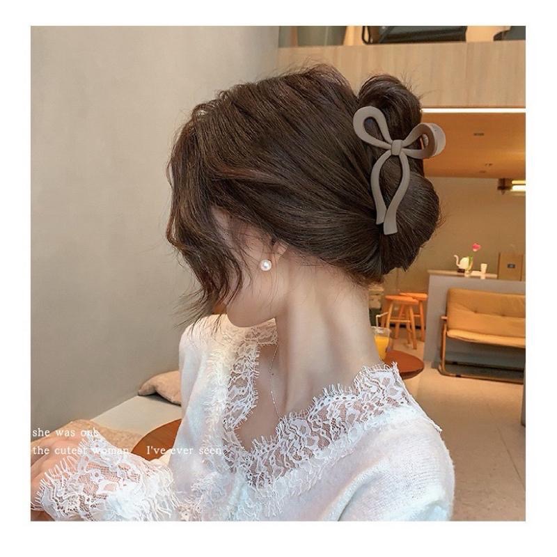【老闆的娘】高雄現貨 隔日出 韓版甜美啞光蝴蝶結馬尾夾 飄帶大抓夾 氣質霧面氣質盤髮夾 女後腦勺 造型鯊魚夾 髮飾-細節圖5