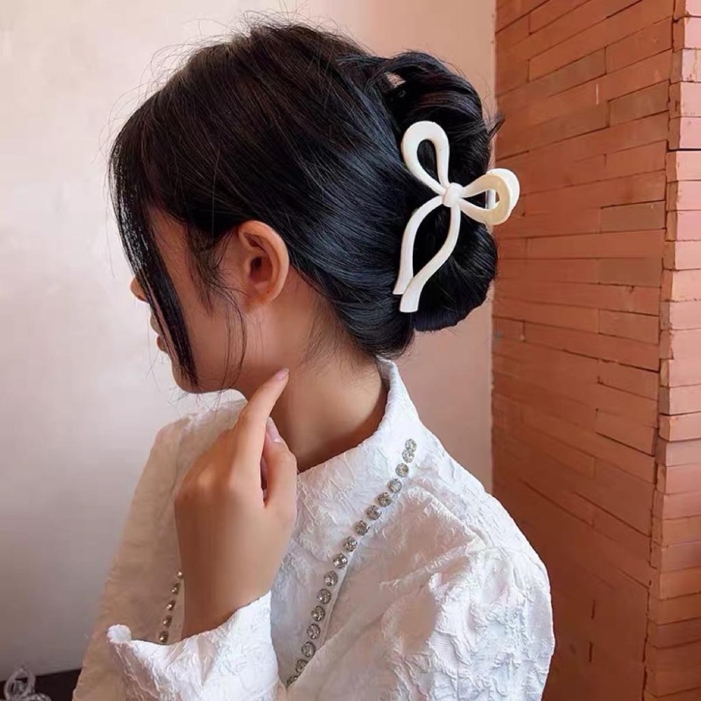 【老闆的娘】高雄現貨 隔日出 韓版甜美啞光蝴蝶結馬尾夾 飄帶大抓夾 氣質霧面氣質盤髮夾 女後腦勺 造型鯊魚夾 髮飾-細節圖7