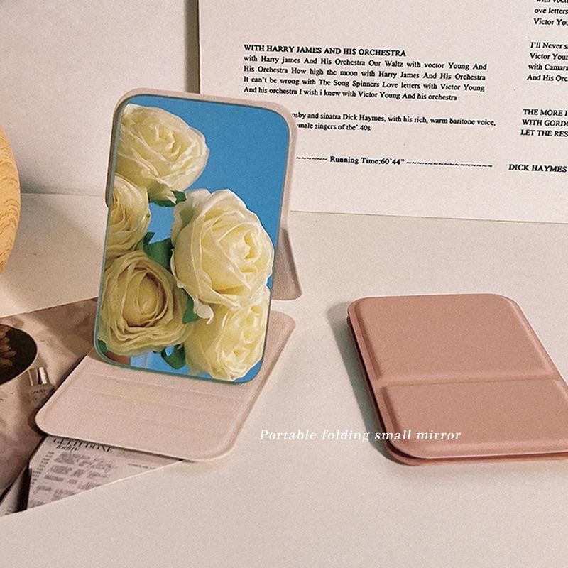 【老闆的娘】高雄現貨 隔日出 超清晰 摺疊化妝鏡 小鏡子 隨身鏡 折疊化妝鏡 方便攜帶小鏡子 桌上鏡 化妝台鏡子 化妝鏡-細節圖7