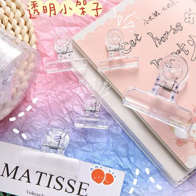 【老闆的娘】高雄現貨 隔日出 透明壓克力文件夾 收納整理夾 票據夾 封口夾 夾子 號碼夾 辦公長尾夾 試卷夾 零食夾-細節圖9