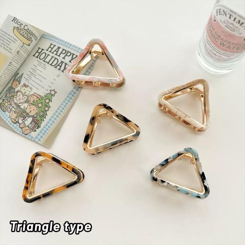 【老闆的娘】高雄現貨 隔日出 韓版慵懶醋酸金屬三角抓夾 鯊魚夾 髮夾 甜美公主夾 馬尾抓夾 髮飾-細節圖7