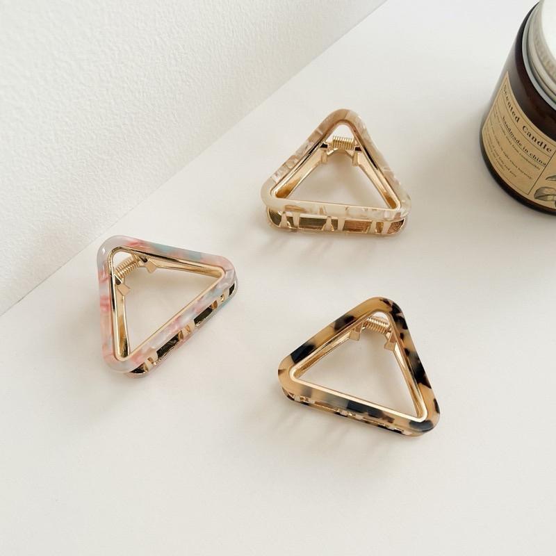 【老闆的娘】高雄現貨 隔日出 韓版慵懶醋酸金屬三角抓夾 鯊魚夾 髮夾 甜美公主夾 馬尾抓夾 髮飾-細節圖9