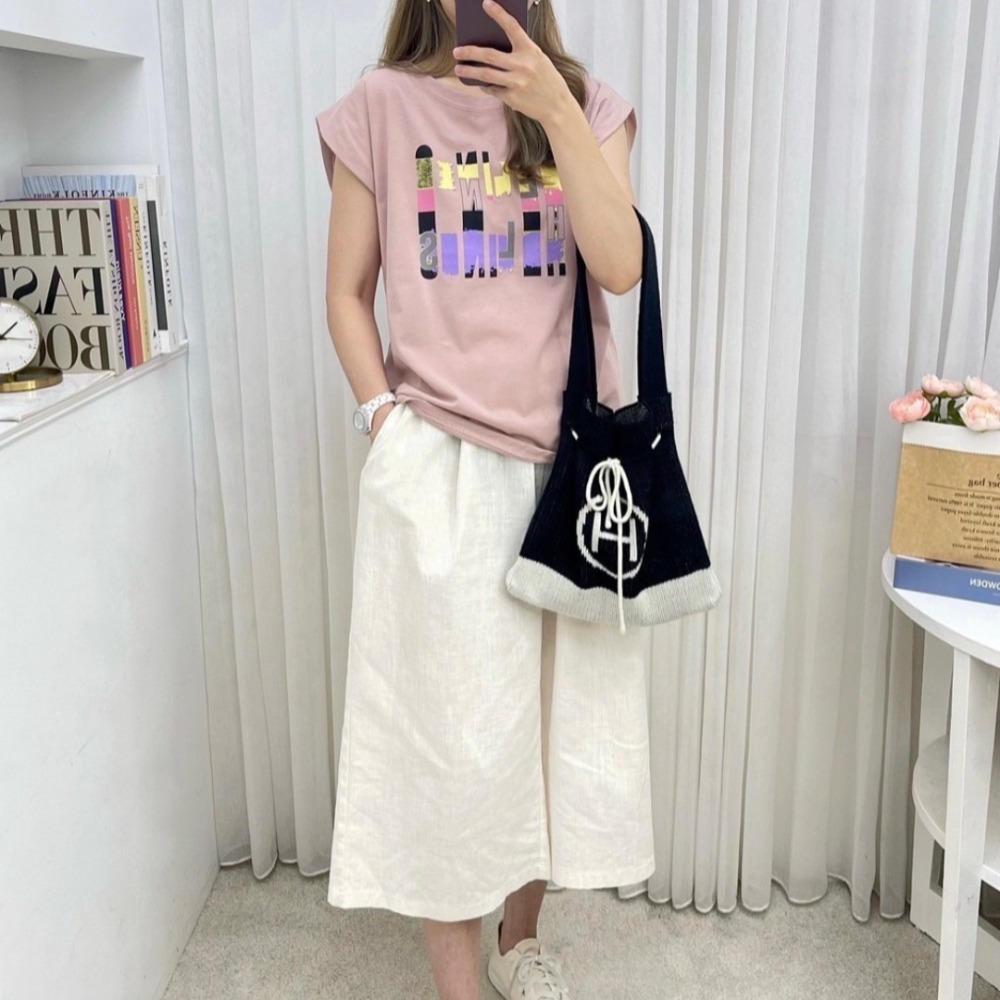 韓版繽紛字圖落肩上衣-細節圖2