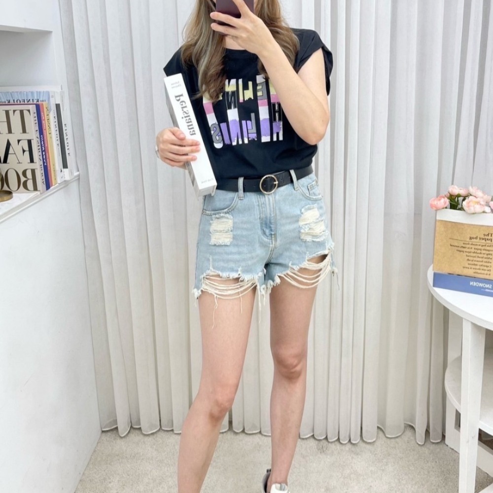 韓版繽紛字圖落肩上衣-細節圖5