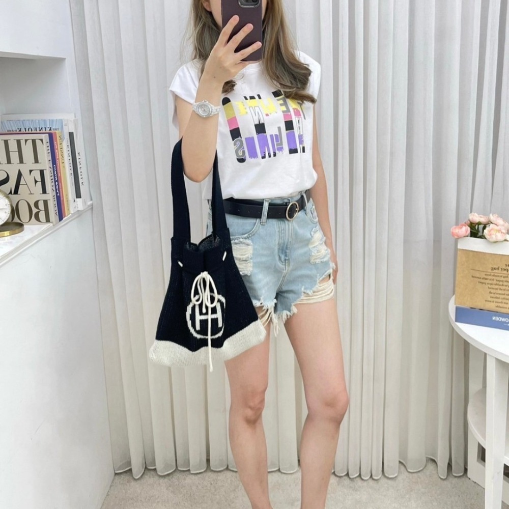 韓版繽紛字圖落肩上衣-細節圖6