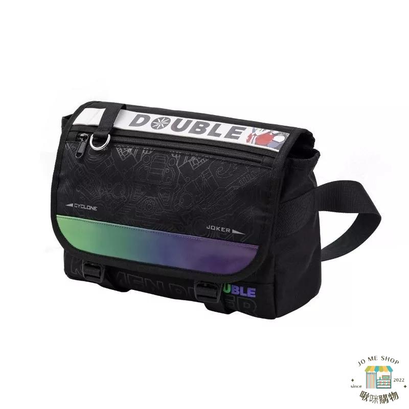 新品 現貨🏍官方授權正版 Kamen Rider 假面騎士 W 單肩包 假面騎士 雙騎印象 多層收納 斜背包 郵差包-細節圖4