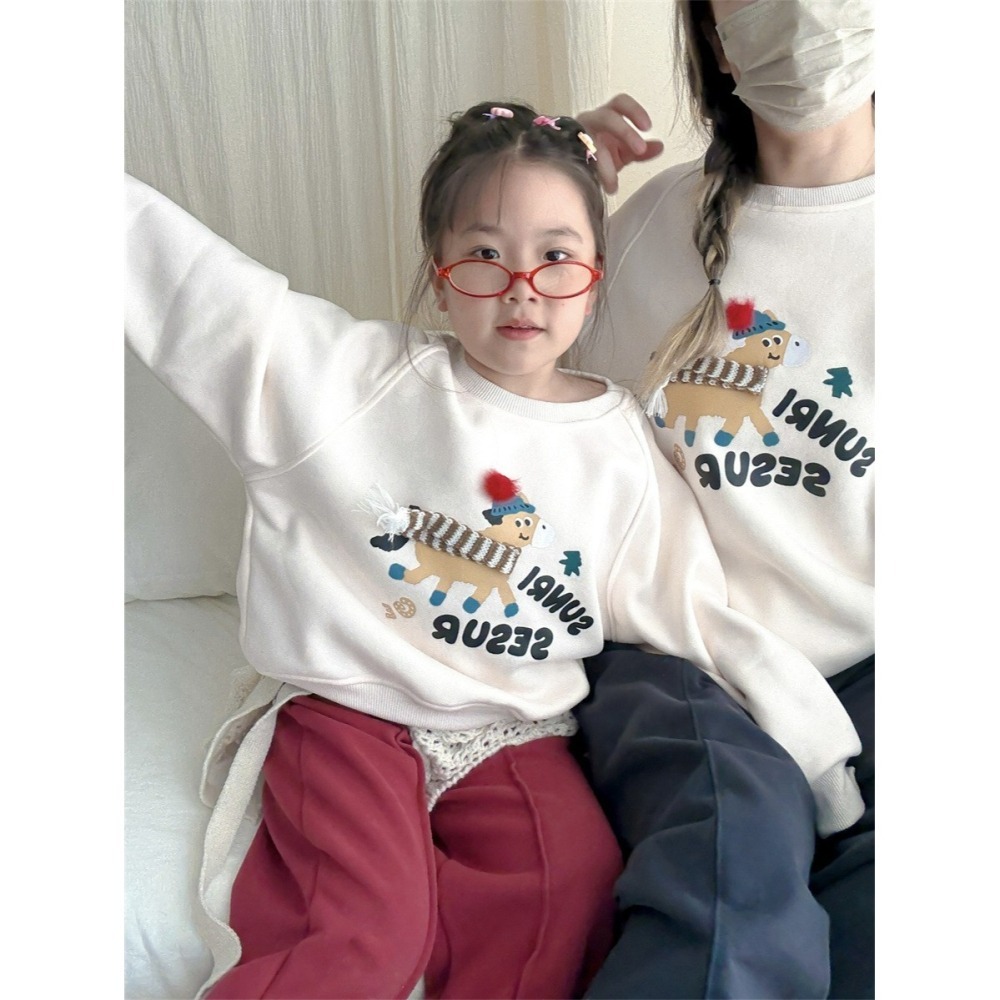 親子裝秋冬馬年圓領衛衣(加絨)-兒童-細節圖3