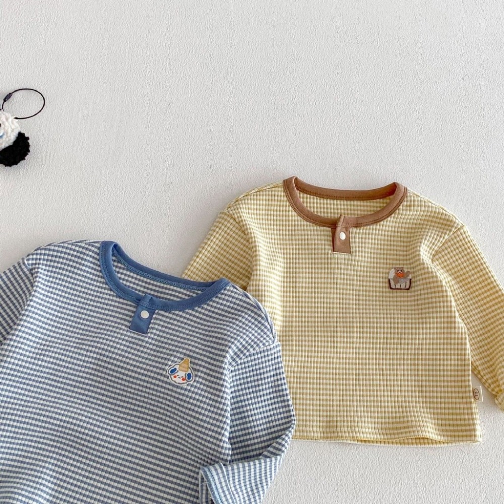 寶寶韓版格紋刺繡長袖上衣-細節圖3