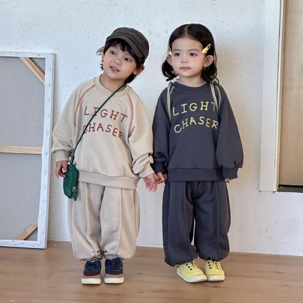 兒童車線設計字母運動休閒寬鬆衛衣套裝-細節圖2