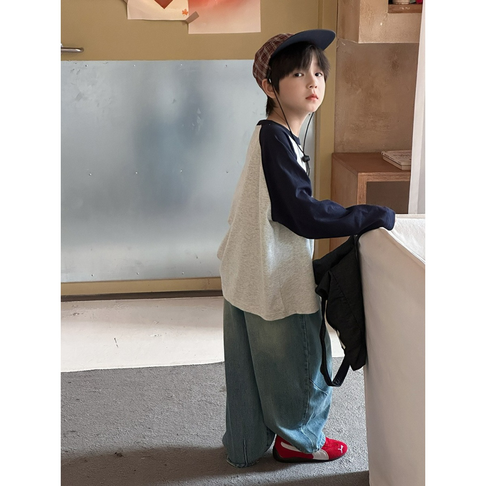 Ambb.kids 春秋兒童插肩條紋拼接刺繡全棉T恤-細節圖4