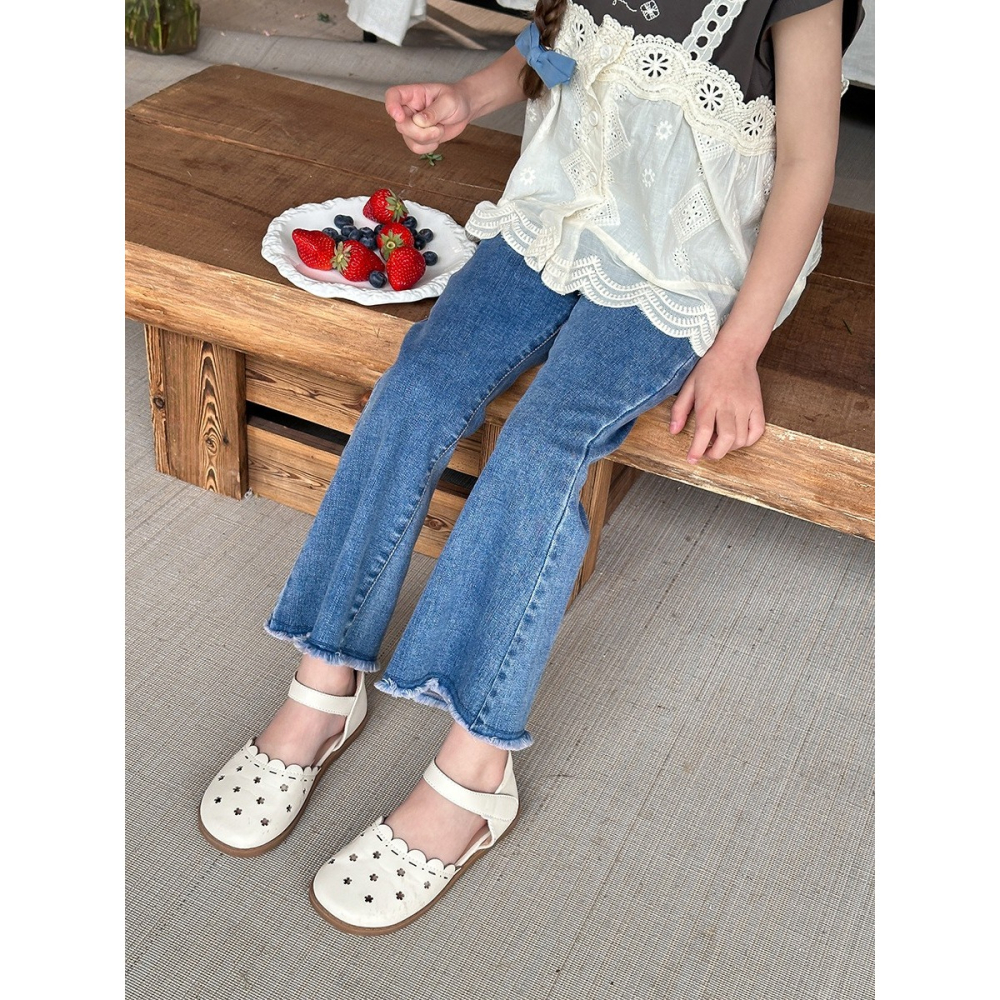 Ambb.kids 女童春季百搭毛鬚邊喇叭牛仔褲-細節圖5