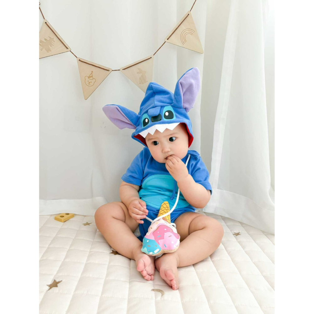 Tommy＇s gifts 寶寶INS款史迪奇造型包屁衣(含帽子)-細節圖4