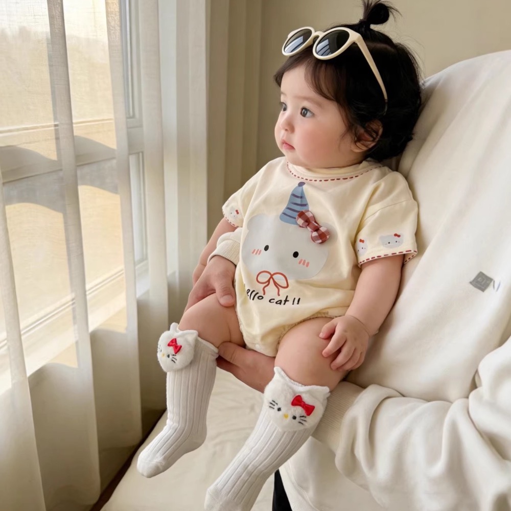 寶寶夏季米色貓貓蝴蝶結短袖包屁衣(含襪子)-細節圖3