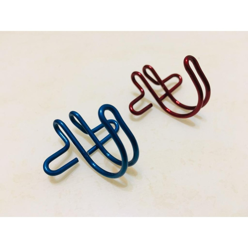 【LiCH】A096 專利 不銹鋼翼形掛勾 免螺絲角鋼架 金屬掛勾 角鋼勾 吊掛勾 掛衣勾 耐重10公斤 傳統置物架可用-細節圖2