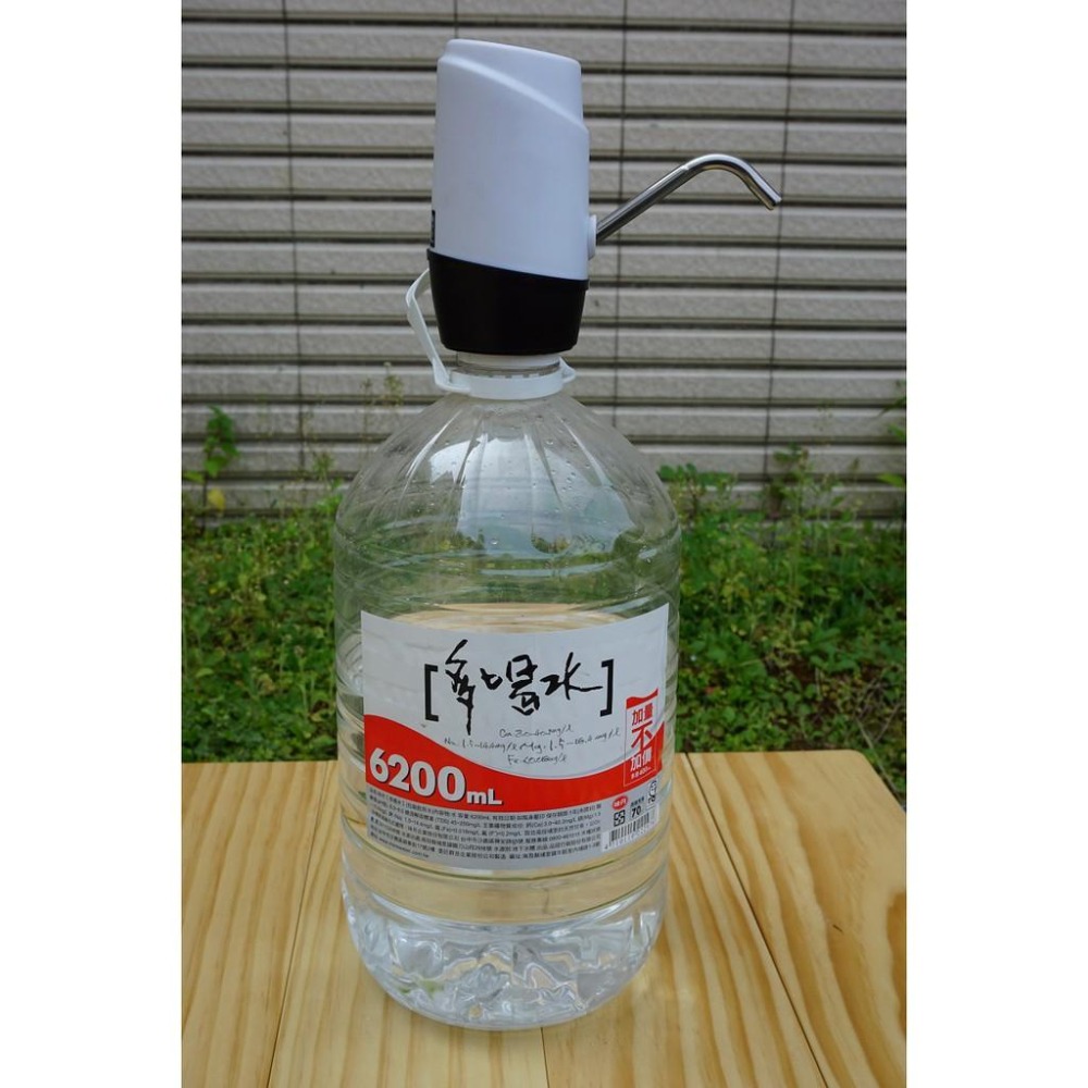 【LiCH】A004 雙馬達電動飲水器 出水量加倍 獨家螺蚊瓶口襯環 適合台灣6L礦泉水 保特瓶水 桶裝水 露營 車宿-細節圖2