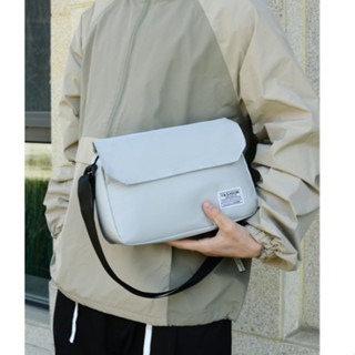 日系簡約郵差包 防潑水郵差包 側背包 肩背包 防潑水包 男生包 單肩包 斜肩包 休閒包 胸包 腰包 【LZM生活嚴選】-細節圖8