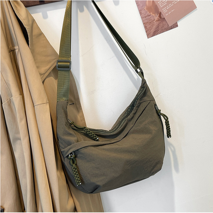 大容量牛角包 半月斜背包 女生休閒通勤 輕量太空包 餃子月牙包 防潑水帆布包 斜肩包 單肩包 WW077-規格圖8