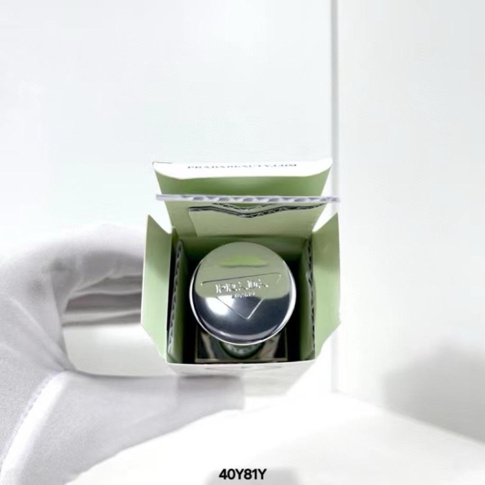 普拉達光子粉底液30毫升-細節圖5