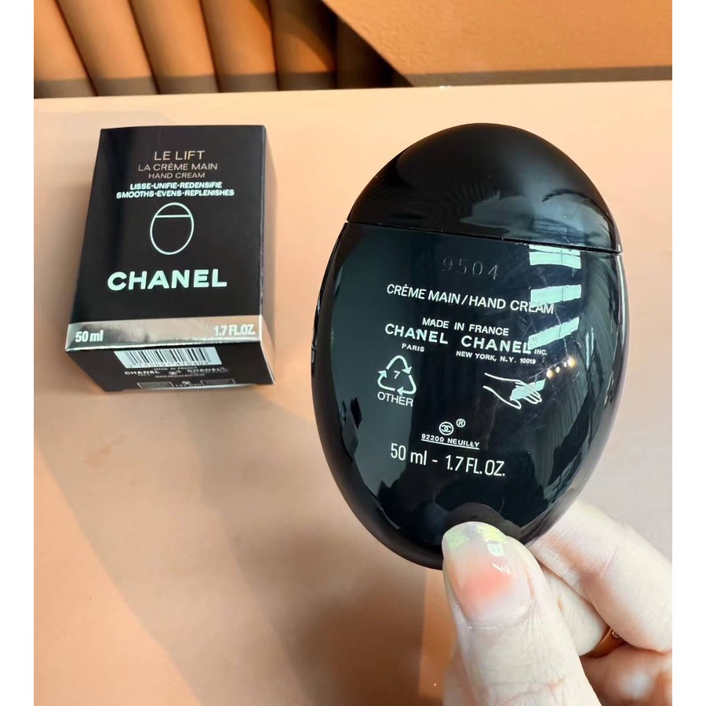 【海南免稅店】香奶奶黑蛋護手霜-細節圖6