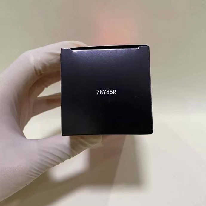 YSL新版藏金紅色洗面乳150ml-細節圖4