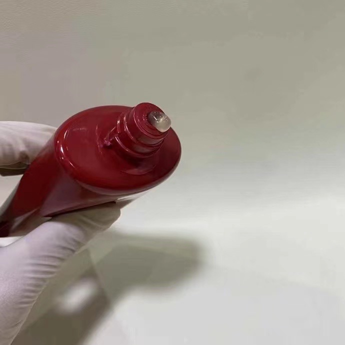 YSL新版藏金紅色洗面乳150ml-細節圖8