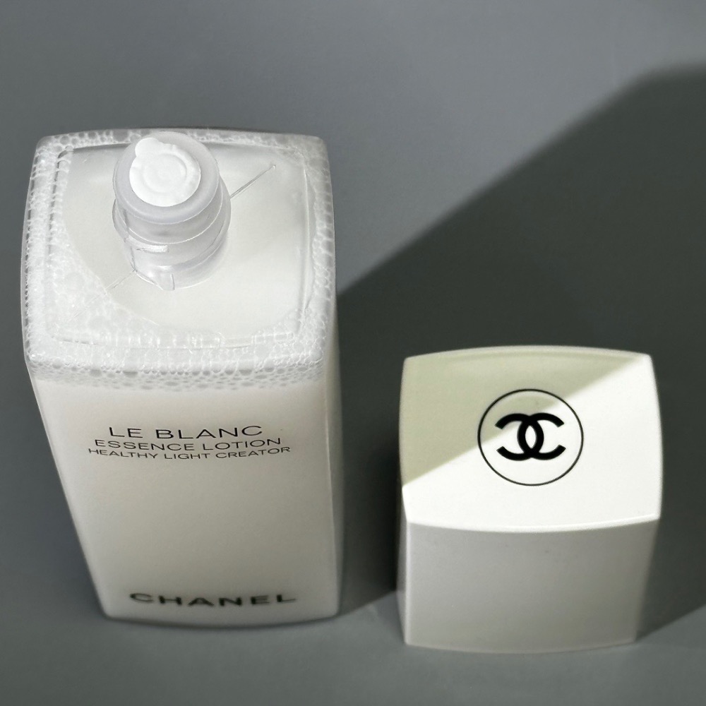 香奈兒光採透白精華水150ml-細節圖5