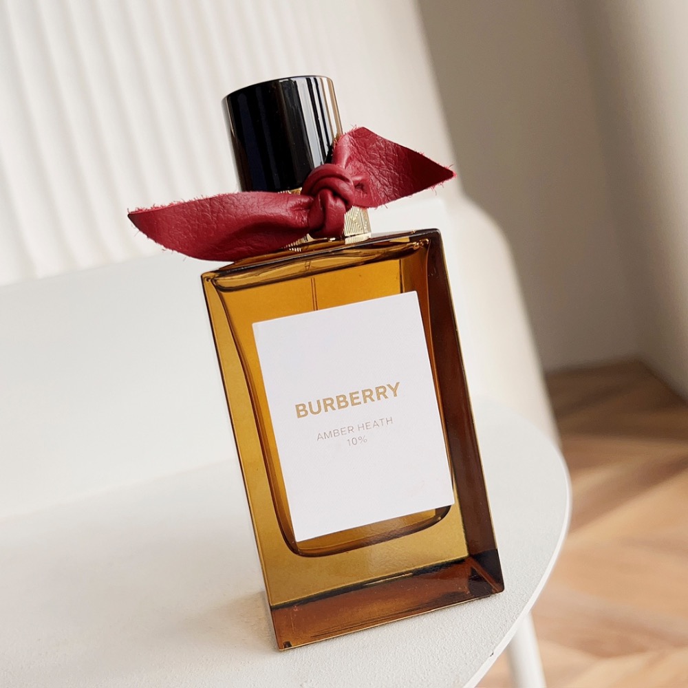 巴寶莉Burberry  高定香水—琥珀石楠|||Burberry琥珀石楠，我願稱之為琥珀香之神-細節圖4