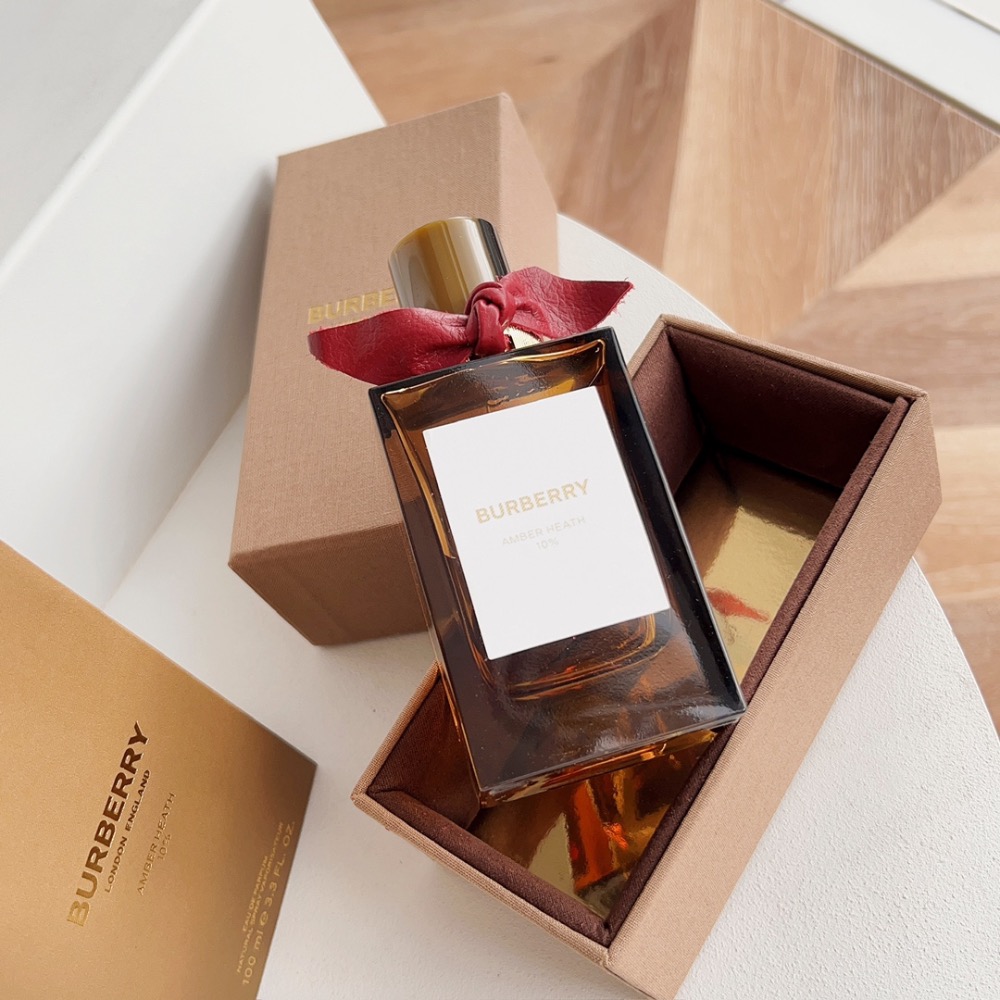 巴寶莉Burberry  高定香水—琥珀石楠|||Burberry琥珀石楠，我願稱之為琥珀香之神-細節圖7