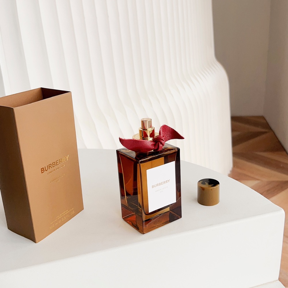 巴寶莉Burberry  高定香水—琥珀石楠|||Burberry琥珀石楠，我願稱之為琥珀香之神-細節圖8