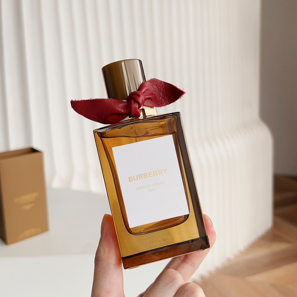 巴寶莉Burberry  高定香水—琥珀石楠|||Burberry琥珀石楠，我願稱之為琥珀香之神-細節圖9