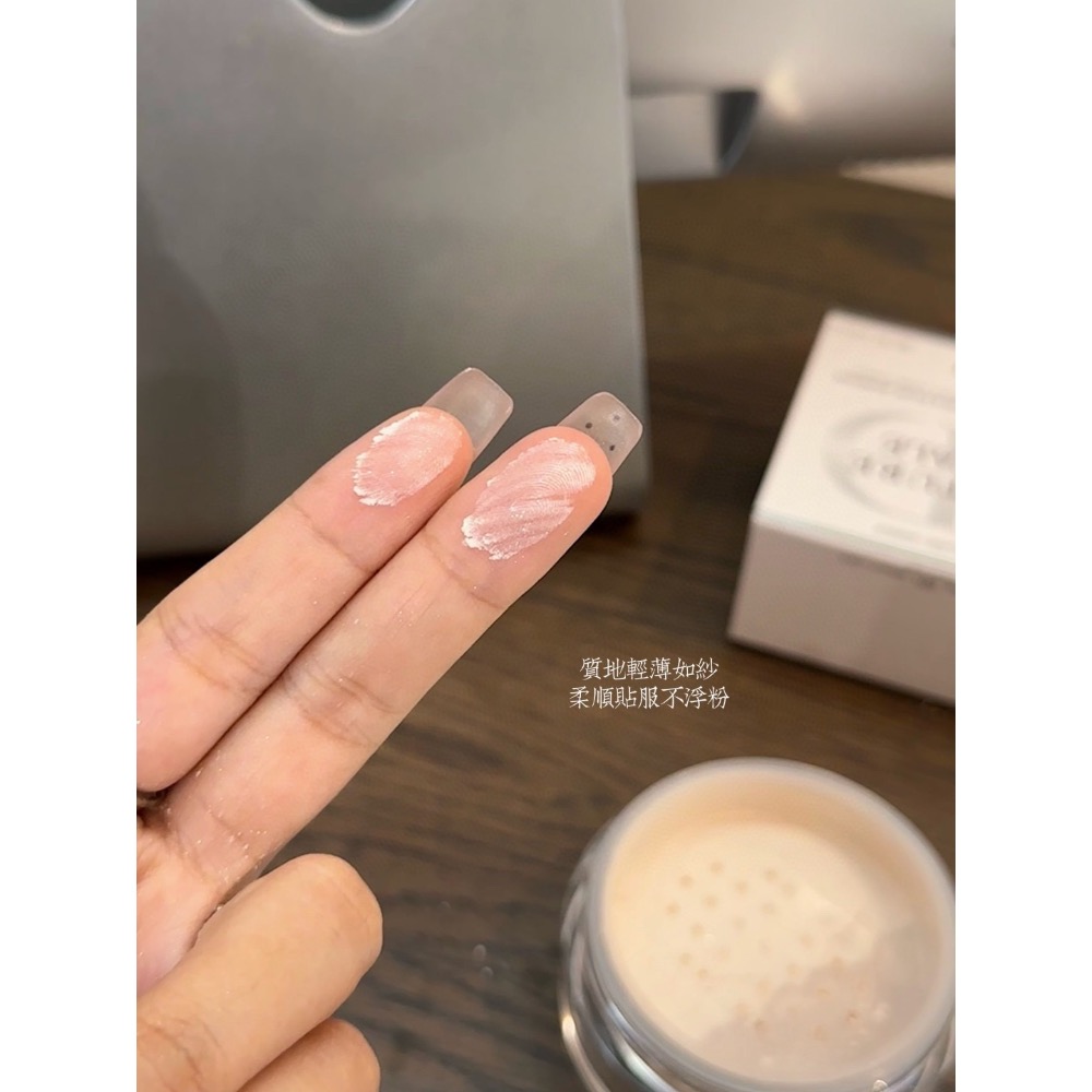 新年特價～迪奧煥彩蜜粉-細節圖2