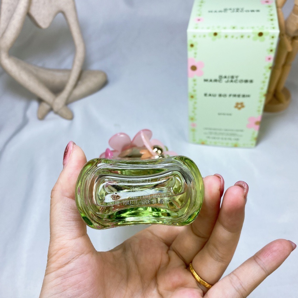 Marc Jacobs/馬克莫傑綠意雛菊女士淡香75ml  綠意茶香調-細節圖3