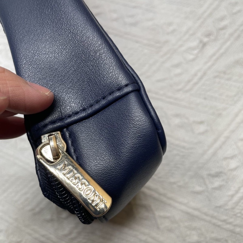 美國達美航空和意大利奢侈品牌定制款小包-細節圖6