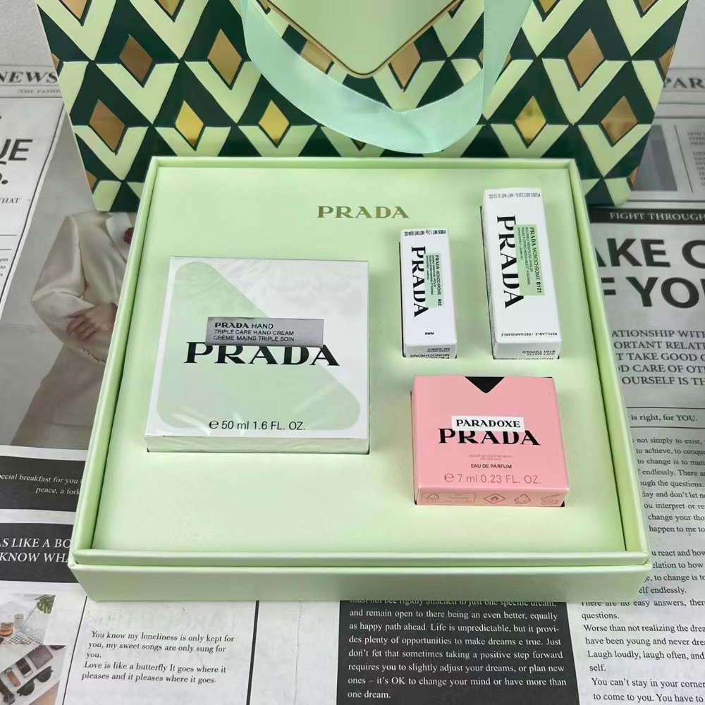 《重磅新品》 PRADA普拉達綠夢花園四件套-細節圖2