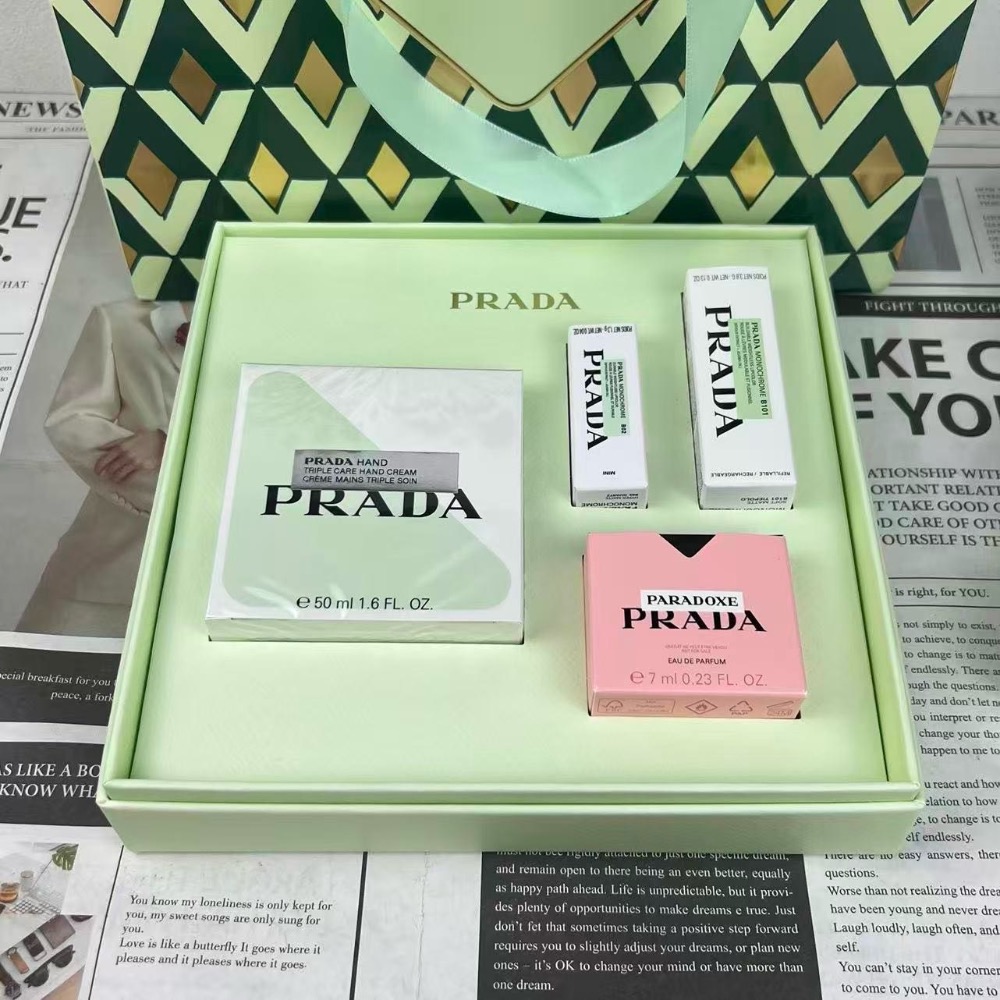 💥PRADA普拉達綠夢花園四件套-細節圖2