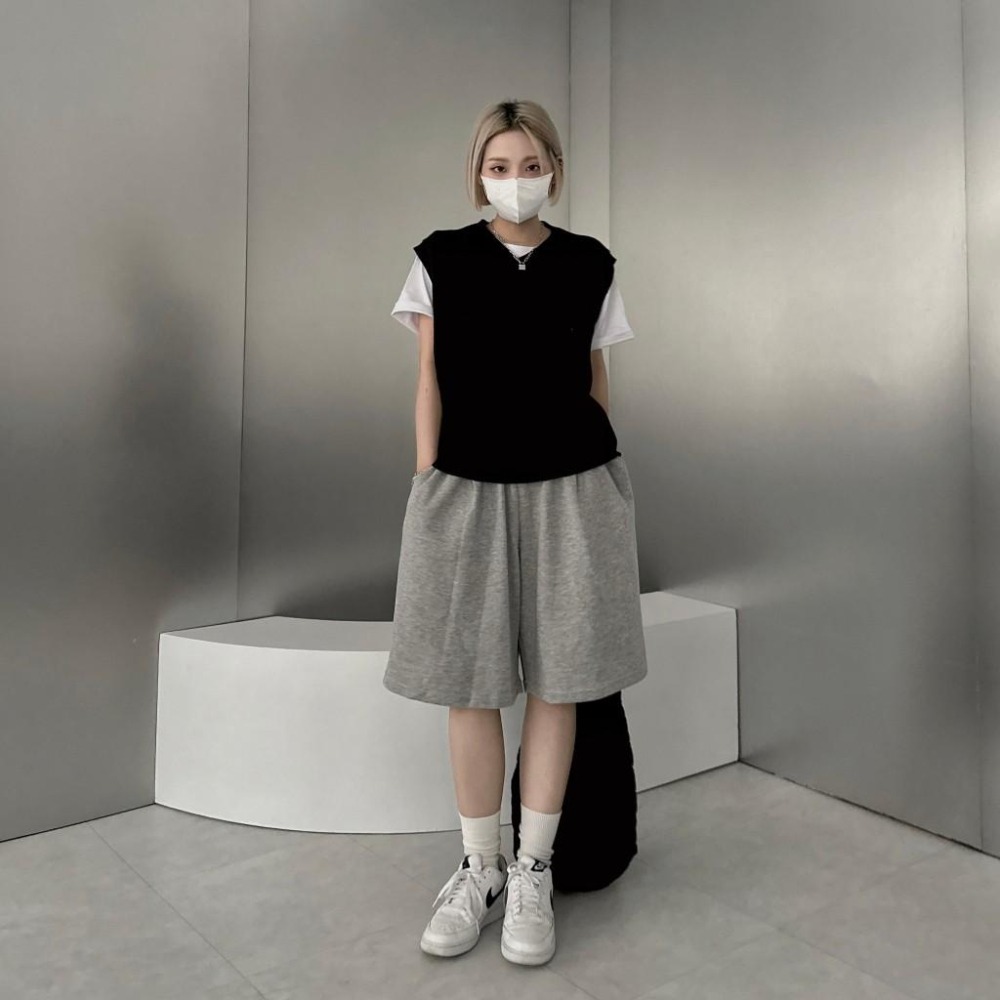 ⚡opbrand_shop⚡六分棉褲 短褲 韓國🇰🇷 垂墜感 純棉 神版型 硬挺 素面 寬大版 男女 休閒穿搭-細節圖3