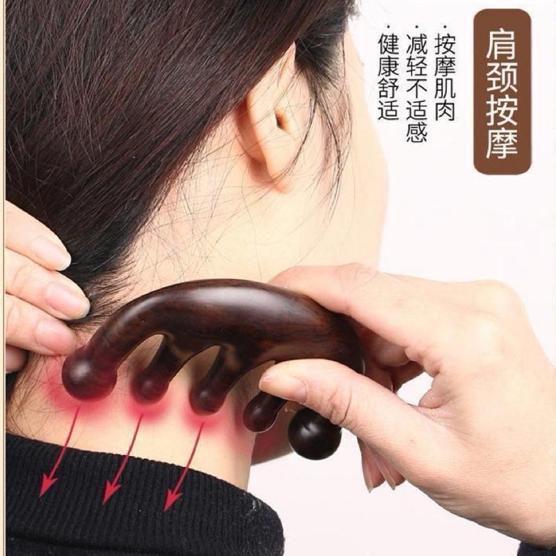 【滿額免運】檀木按摩梳 按摩梳 按摩器 穴道按摩梳 經絡按摩 金絲壇 頭皮按摩 頭皮原木梳 天然檀木 木梳 刮痧-細節圖3