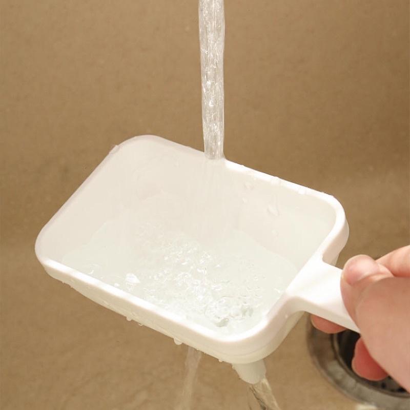 【領卷免運】萬用漏斗 方形漏斗 醬油漏斗 液體漏斗 大口徑 分裝器 料理漏斗 酒精 香水 廚房用品.-細節圖6