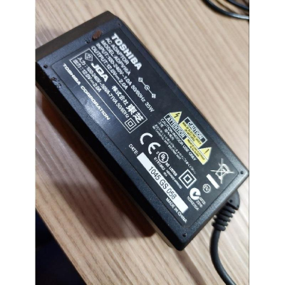 Toshiba ADPV16A ADPV16 Portable DVD Player DC 充電器原廠