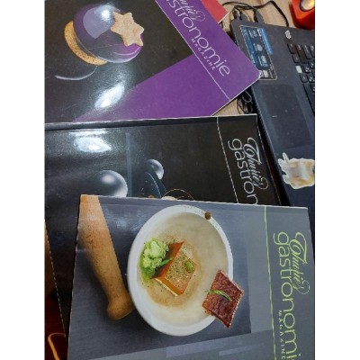 法式料理西餐法餐大師雜誌月刊廚師餐廳材料介紹甜點鹹食譜做法法文原文書