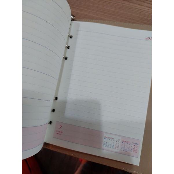 TOA 質感磁吸扣咖啡色2023年 112年六孔活頁夾行事曆日記筆記本皮革萬用手冊年度手冊 皮革年曆 行事曆年度日誌-細節圖2