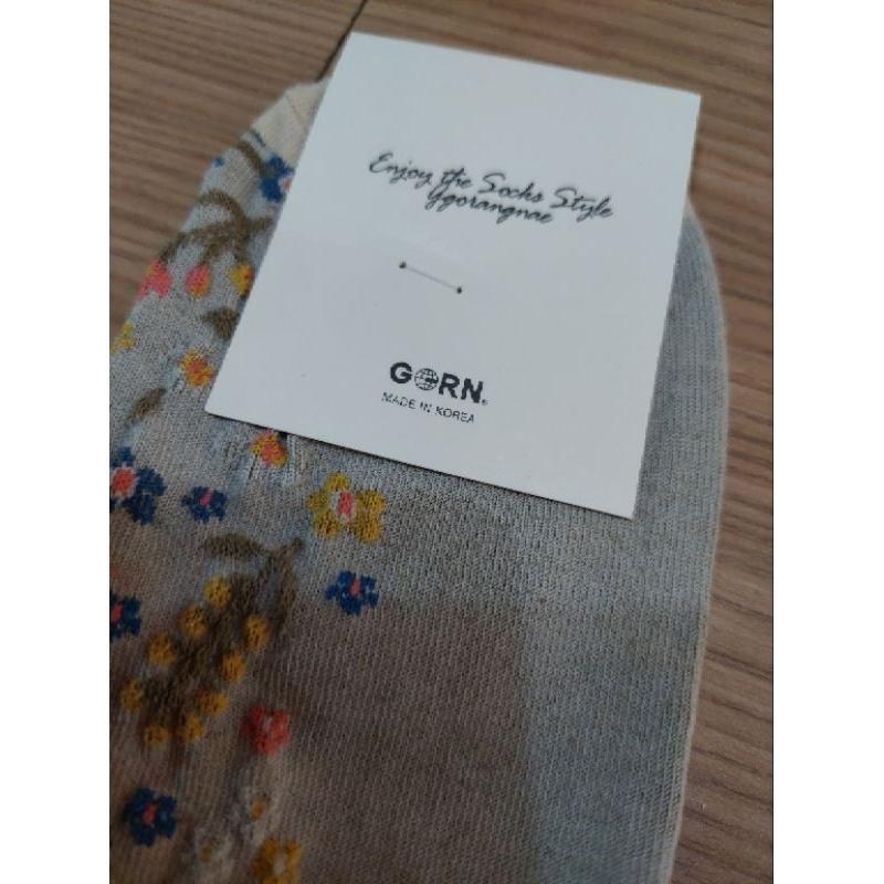 韓國製襪子灰色雕花立體繽紛碎花中筒襪可愛 百搭 中筒 花朵 文青 純棉襪-細節圖3