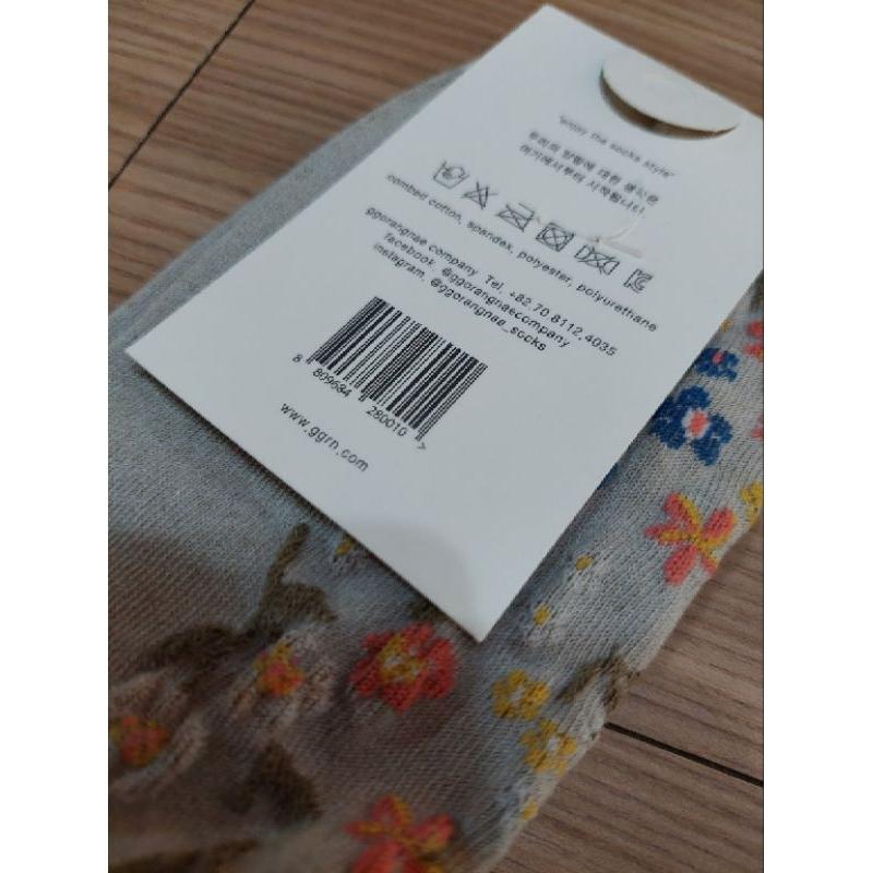 韓國製襪子灰色雕花立體繽紛碎花中筒襪可愛 百搭 中筒 花朵 文青 純棉襪-細節圖4