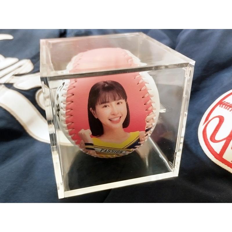 【小群收藏家】🔥峮峮簽名球(含球盒)-兄弟象啦啦隊-親簽名跡漂亮-簽名球-峮峮、一見峮心-君君、李珠珢、李雅英-細節圖2