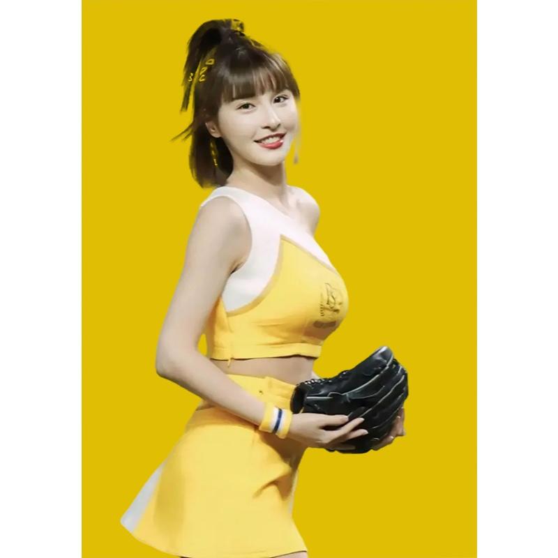 【小群收藏家】🔥峮峮簽名球(含球盒)-兄弟象啦啦隊-親簽名跡漂亮-簽名球-峮峮、一見峮心-君君、李珠珢、李雅英-細節圖5