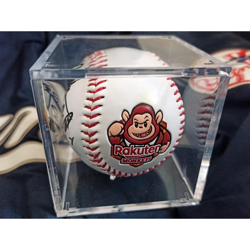 【小群收藏家】🔥朱育賢簽名球(含球盒) - 親簽字跡漂亮-細節圖2