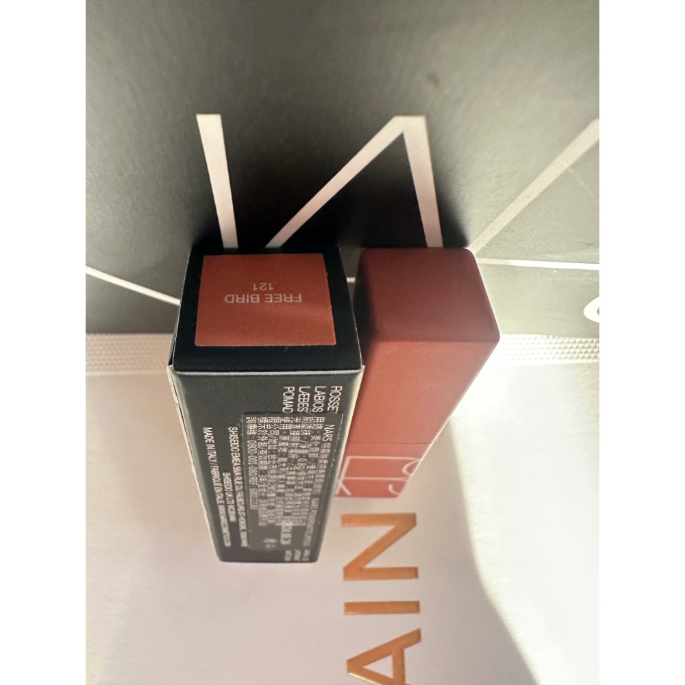 NARS 特霧絲柔持色唇膏 小方條 137 ROCKET QUEEN 迷你 奢慾緞光唇膏 121803 863 全新-細節圖6