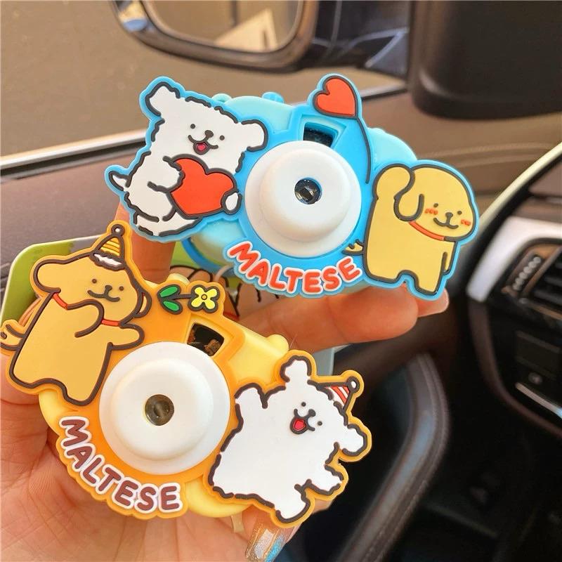 TheGreenParty線條小狗書包包掛件可愛創意情侶鑰匙扣小掛飾吊飾投影照相機趣味吊飾-細節圖5