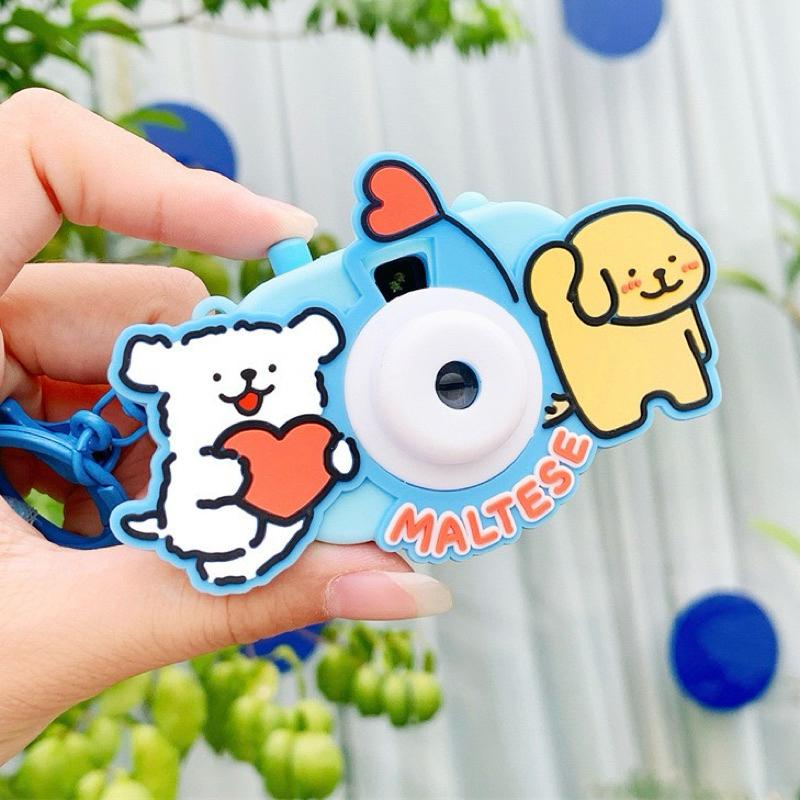 TheGreenParty線條小狗書包包掛件可愛創意情侶鑰匙扣小掛飾吊飾投影照相機趣味吊飾-細節圖9